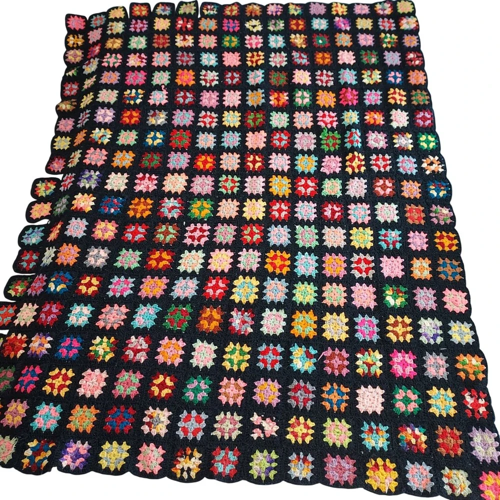 Vtg Handmade Granny Square Crochet‎ Blanket Afghan 70s Cabin Cottage Core Throw